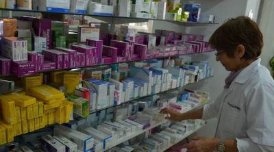 Acuerdan mantener los precios de los medicamentos de alto consumo hasta fin de a�o
