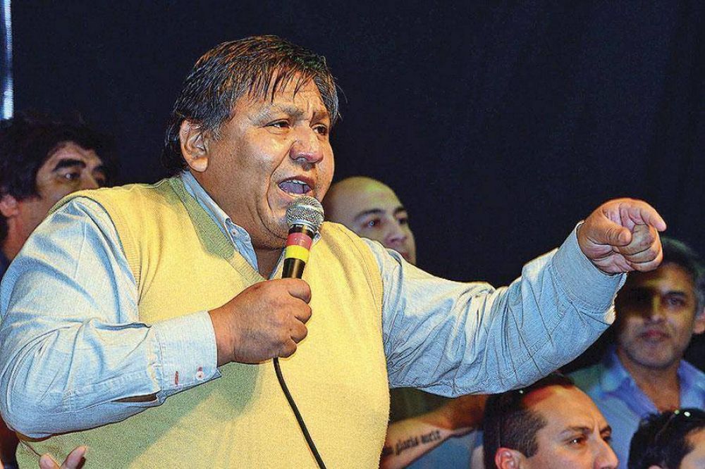 �vila: �No vamos a ser rehenes de la flexibilizaci�n laboral encubierta�