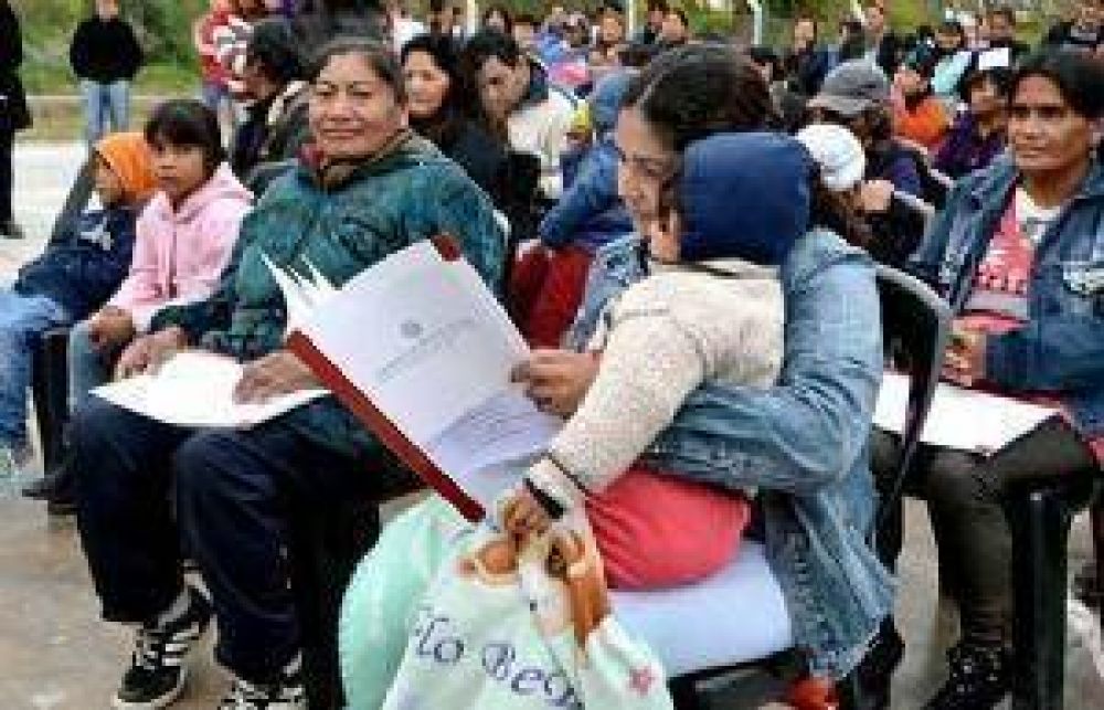 Acab la espera!: muchas familias recibirn las escrituras de sus nuevas casas