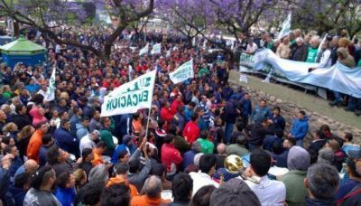 El Suoem empieza a agitar con asambleas