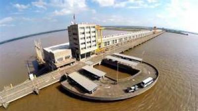 Misiones va a insistir por todos los canales para que Yacyret� liquide regal�as sobre el total de la energ�a vendida en el pa�s