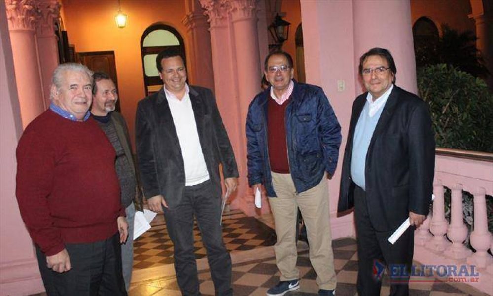 Colombi: �La unificaci�n es el objetivo primordial de la reforma constitucional�