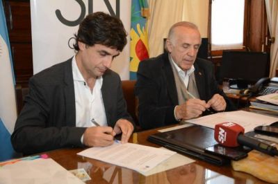 El Ministro de Econom�a arrib� ayer a San Nicol�s