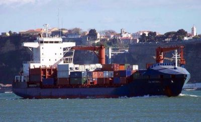 Dragas que se van, barcos que vienen, salvavidas financieros que� �llegan?
