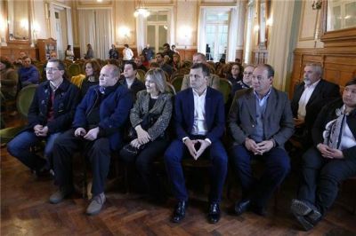 Bol�var estuvo presente en la presentaci�n del programa �Quiero ser residente�