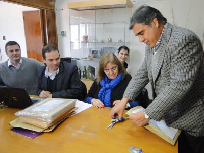 Apertura de sobres para la Planta Concentradora de Mosto