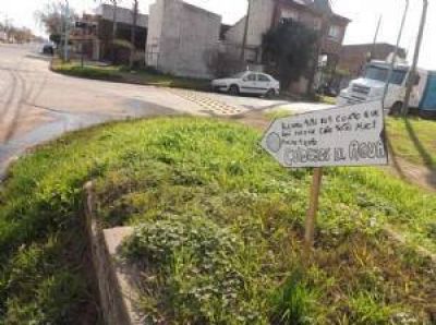 Vecinos se�alizaron una p�rdida de agua en la esquina de G�emes y Maip�