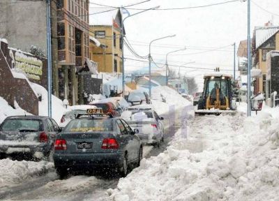 La gesti�n Vuoto enfrenta su primera denuncia por sobreprecios en la adquisici�n de insumos para las nevadas