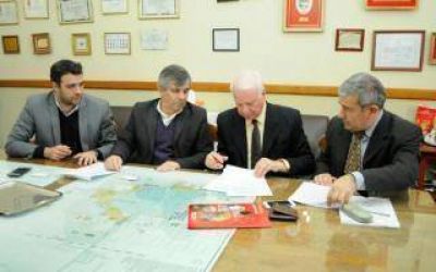 Chivilcoy: Firman convenio con Provincia Microempresas para otorgar cr�ditos a trabajadores