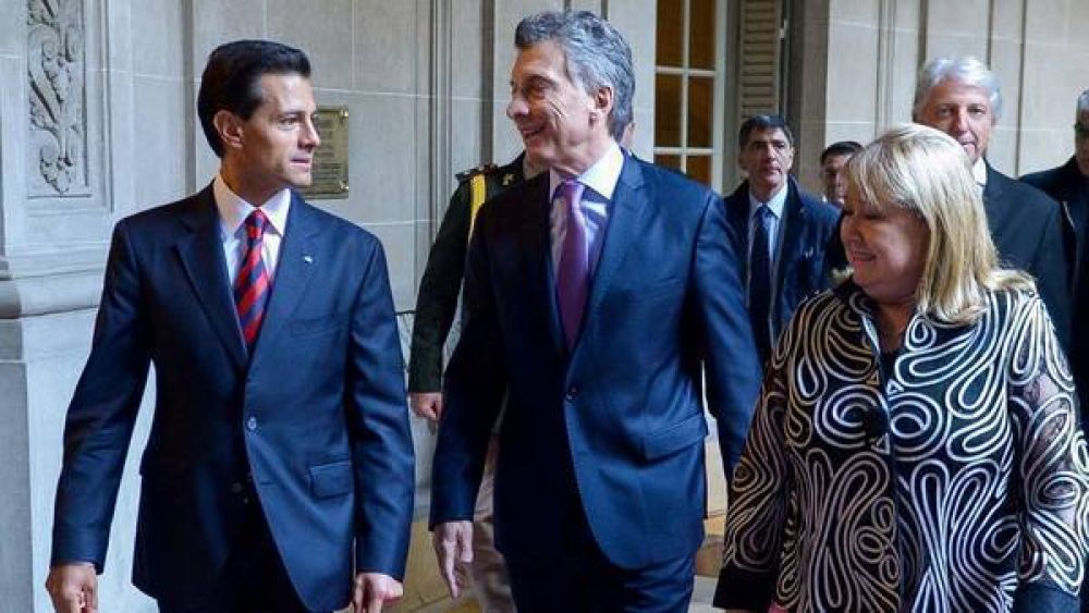 Macri y Pea Nieto hablaron de ir a un acuerdo de libre comercio