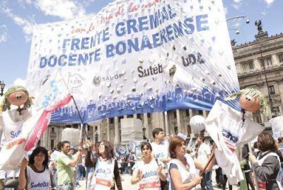 El Frente Gremial se moviliza y advierte sobre huelga