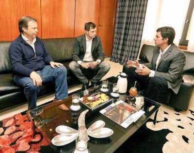 El grupo Esmeralda coquetea con Urtubey