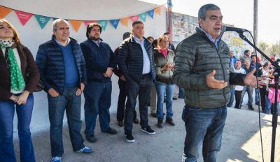 El intendente Alfaro supervis� obras acompa�ado por dirigentes macristas 