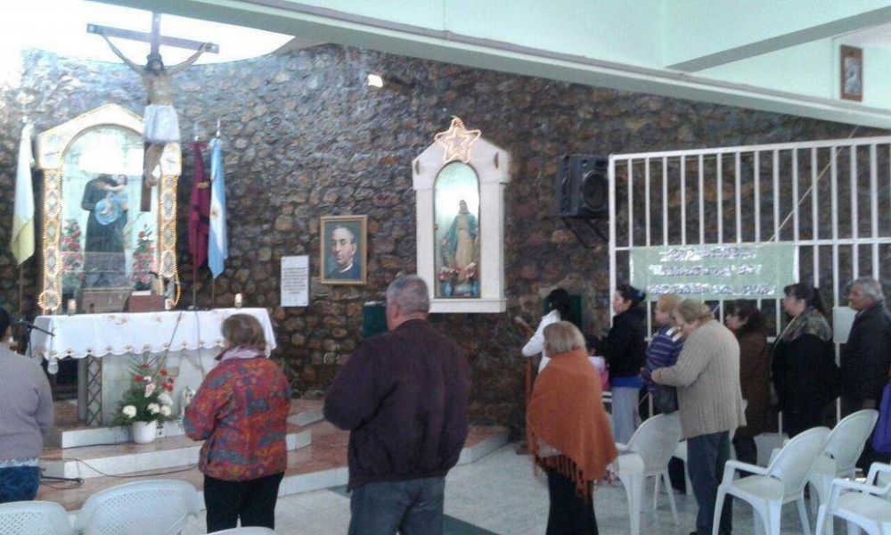 Pan y trabajo, los pedidos que se multiplican a San Cayetano