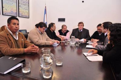 Este lunes el Gobierno y los sindicatos estatales se volver�n a reunir para dialogar sobre salarios 