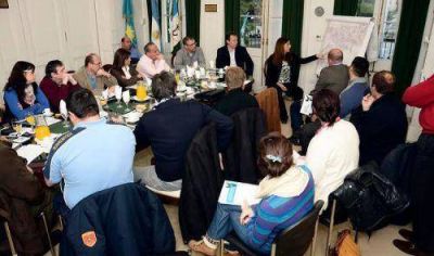 Cascallares llev� los reclamos por los cortes de luz al Ente Regulador