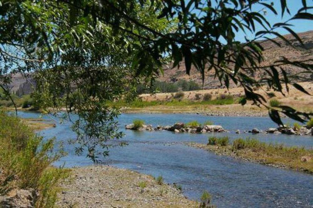 Un nuevo puente sobre el R�o Gualjaina construir� Vialidad Provincial