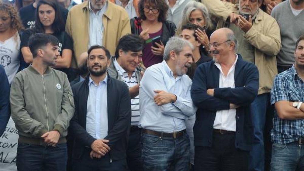 Imputaron al ex ministro Tomada por darle $ 17 millones a Racing