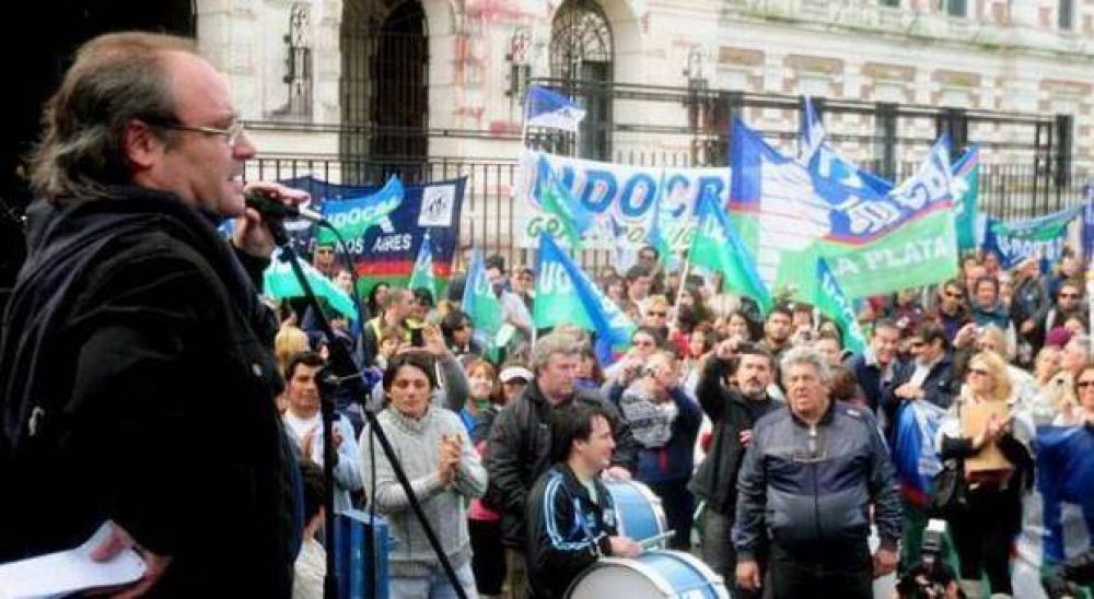 Paro docente y de auxiliares: la adhesi�n en Dorrego super� el 35 por ciento