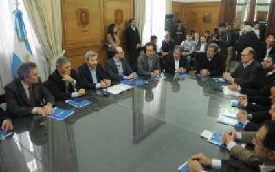 Elustondo particip� del lanzamiento del programa 