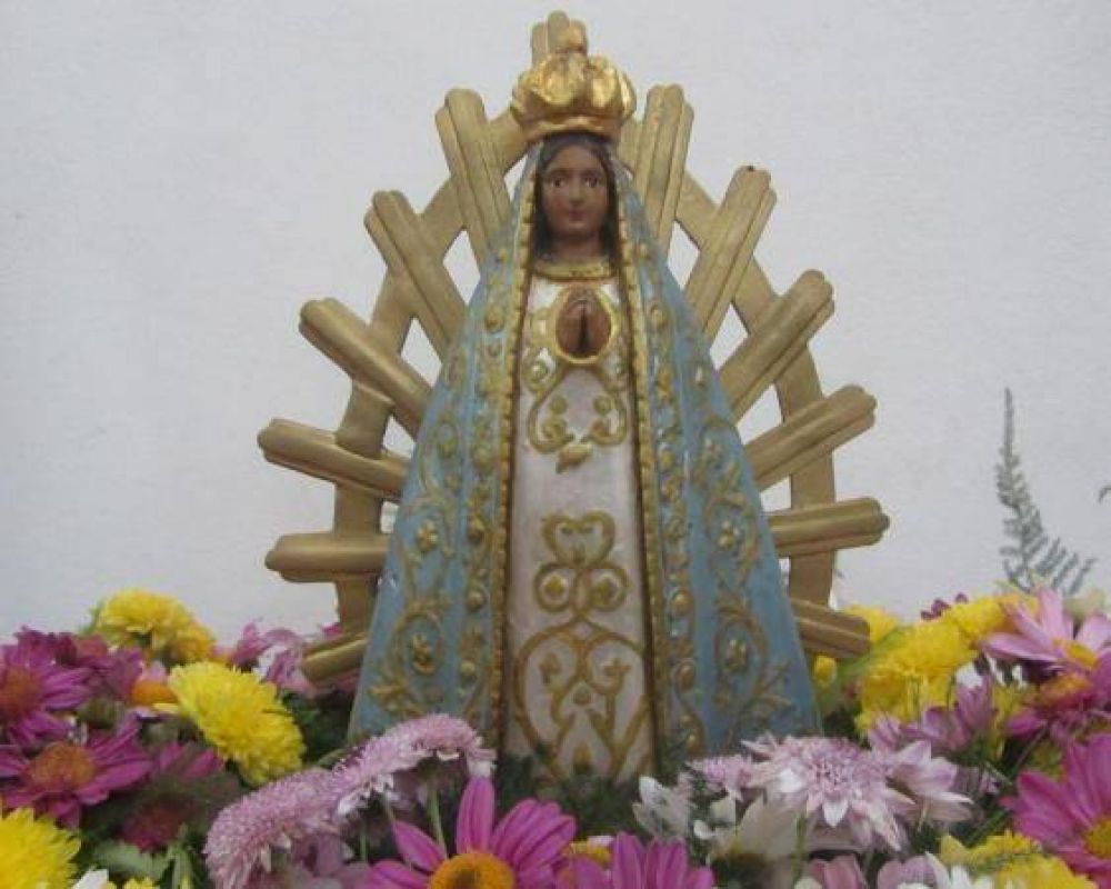 La Virgen no se va: la justicia desestim� la remoci�n de la imagen de Diputados