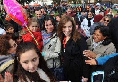 Recorridas de Vidal: �Acto de Justicia� en Ranchos y �locro popular� en Belgrano