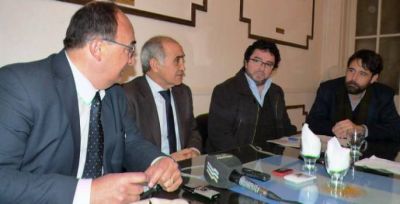 Confirman obras y viviendas para Saladillo