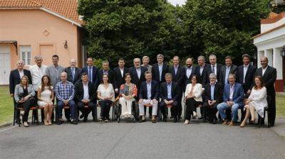 Los gobernadores van a la Casa Rosada y Mauricio Macri pidi� 