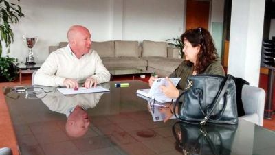 Obras de Naci�n en Acha: Leher acusa a municipio