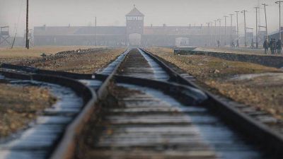 Comunidades Romas y Sinti homenajearon a v�ctimas del nazismo