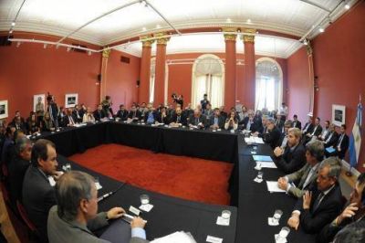 Bordet firm� el convenio con Naci�n para que Entre R�os recupere paulatinamente fondos coparticipables 