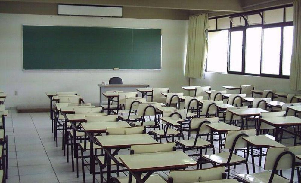 Busca desde marzo una escuela para su hijo discapacitado: nadie lo toma