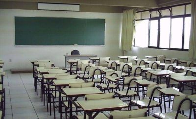 Busca desde marzo una escuela para su hijo discapacitado: nadie lo toma