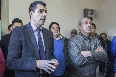 Todos los ex trabajadores de Meta Azul firmar�n el acuerdo en la sede local del Ministerio de Trabajo