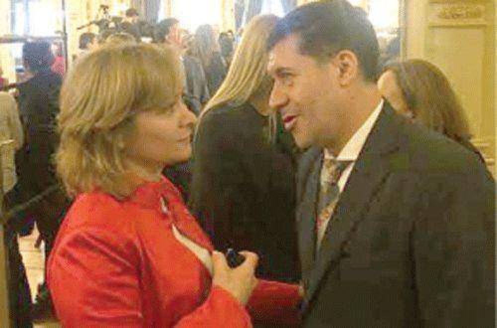Casas asisti� junto a la ministra de Salud Judith D�az Baz�n al lanzamiento del Plan de Salud