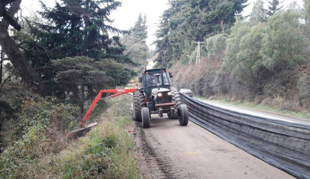 Comienzan trabajos de recuperaci�n de espacio p�blico sobre costa del lago