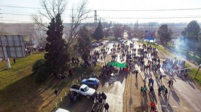 Un piquete en Neuqu�n dej� sitiados a los cipole�os