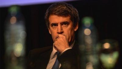 Prat-Gay: �Nosotros estamos combatiendo el reflejo populista de a�os en Argentina�