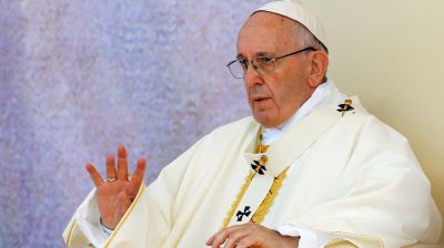 El Papa critic� que 