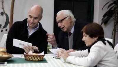 Larreta ensaya con m�s tecnolog�a para los adultos mayores