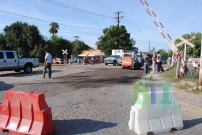 Esta semana se realiza la obra del paso a nivel de calle San Mart�n
