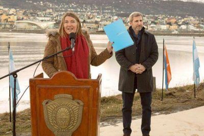 Frigerio confirm� 500 millones para sanear la Bah�a Ushuaia