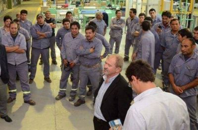 Las empresas que producen pl�stico, tambi�n con despidos