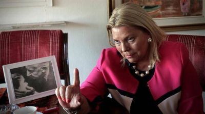 Elisa Carri� se opone a los nombramientos que hizo Mauricio Macri en la AFI