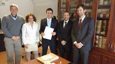 Ralinqueo gestion� la escritura de 22 lotes del Parque Industrial