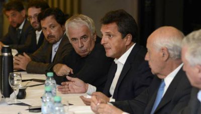 Schiaretti con la Rosada, pero De la Sota critica a Macri