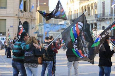 Trabajadores de televisi�n volvieron a manifestarse en Paran�