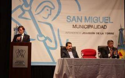 Aprobaron la licencia de De la Torre y Jaime M�ndez jur� como Intendente