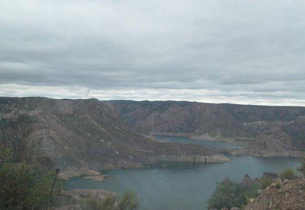 Por el Ro Atuel, una senadora nacional pide que se convoque a legisladores