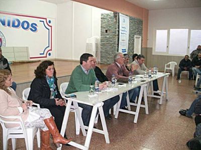 El municipio paga en dos veces y el sindicato se moviliza al Ministerio
